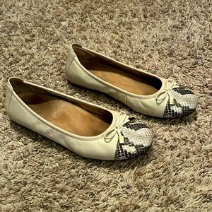 Vionic ballet flats size 8